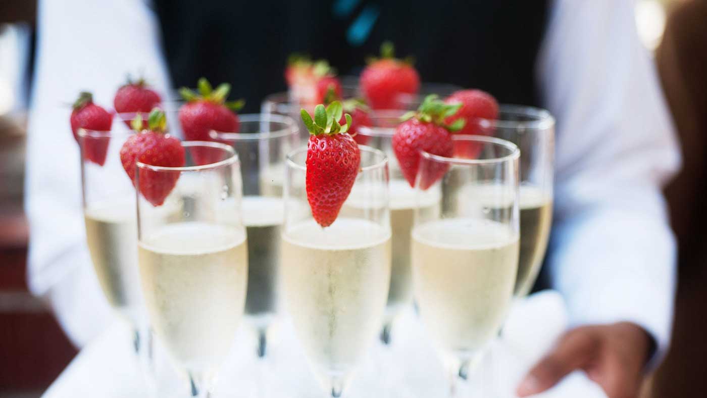 Veranstalter der Musical Dinner Das Original Tour Glamour Events Bar Catering